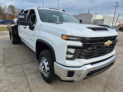 2025 Chevrolet Silverado 3500 Crew Cab DRW 4WD Flatbed Truck for sale #ZT23933 - photo 1