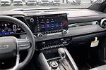 2025 Chevrolet Colorado Crew Cab 4WD Pickup for sale #104427 - photo 4