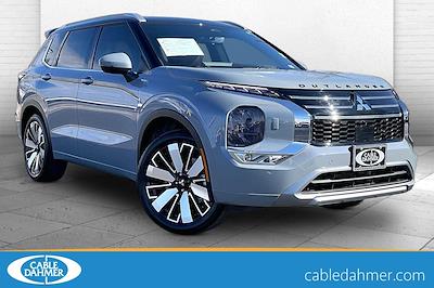 Used 2025 Mitsubishi Outlander - photo 1