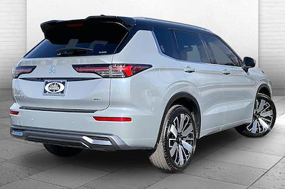 Used 2025 Mitsubishi Outlander - photo 1