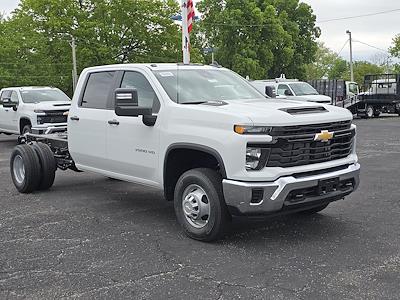 2025 Chevrolet Silverado 3500 Crew Cab DRW 4WD Cab Chassis for sale #N104493 - photo 1
