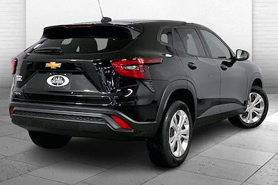 2024 Chevrolet Trax FWD SUV for sale #X15022 - photo 2