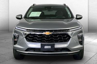 Used 2025 Chevrolet Trax - photo 1