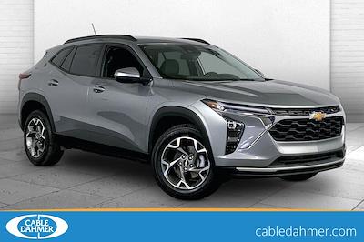 Used 2025 Chevrolet Trax - photo 1