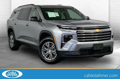 Used 2024 Chevrolet Traverse - photo 1