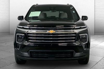 Used 2025 Chevrolet Traverse - photo 1