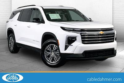 Used 2025 Chevrolet Traverse - photo 1