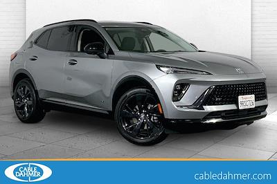 Used 2025 Buick Envision - photo 1