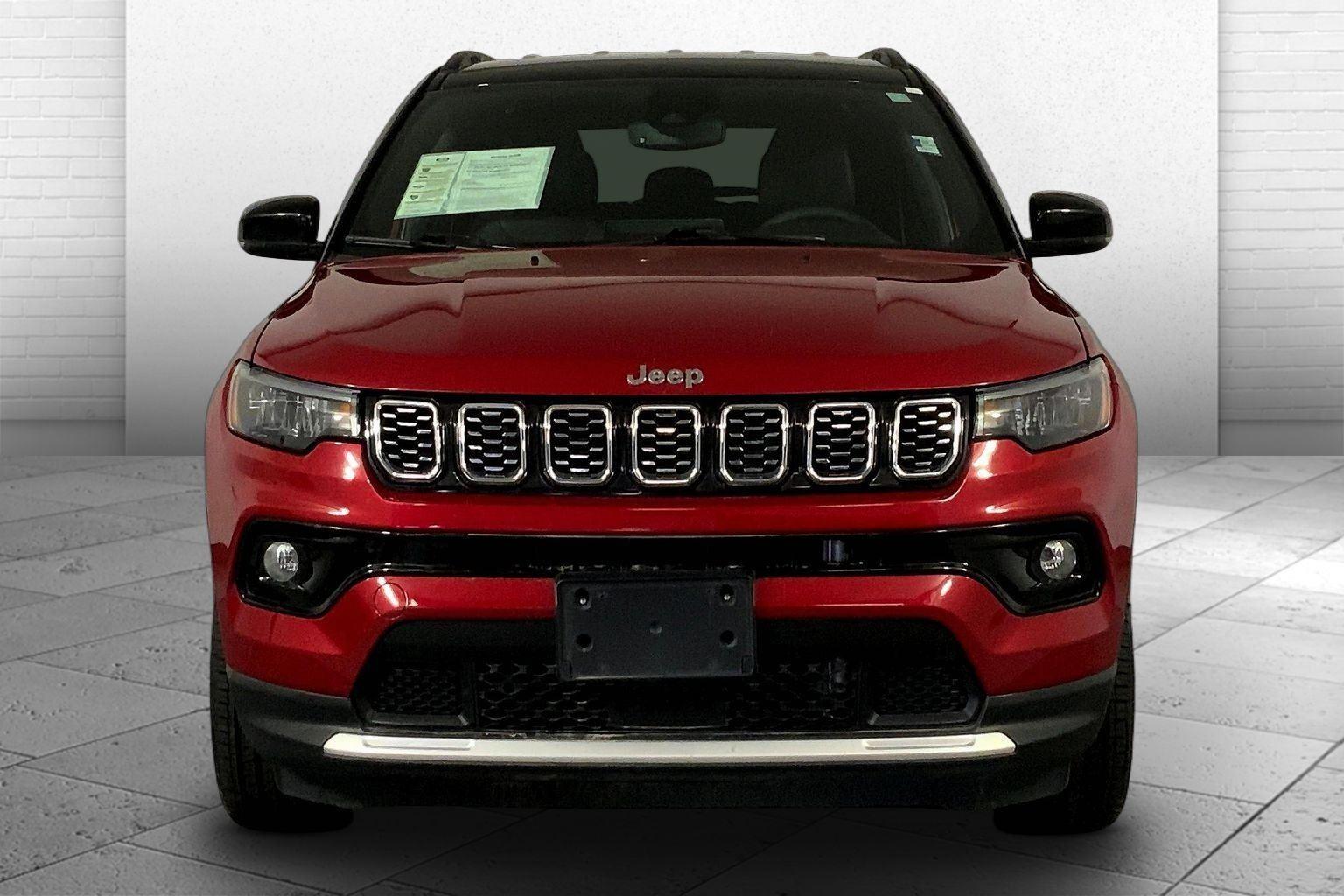 Used 2025 Jeep Compass - photo 2