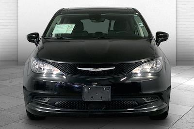 Used 2023 Chrysler Voyager - photo 1