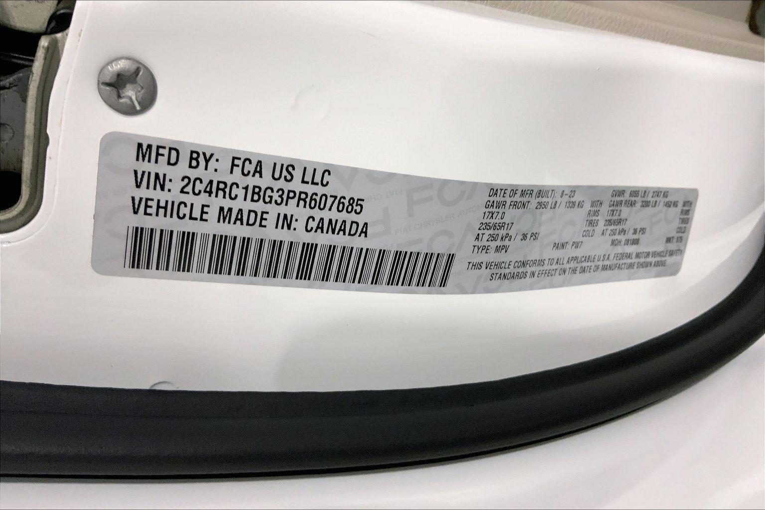 Used 2023 Chrysler Pacifica - photo 33