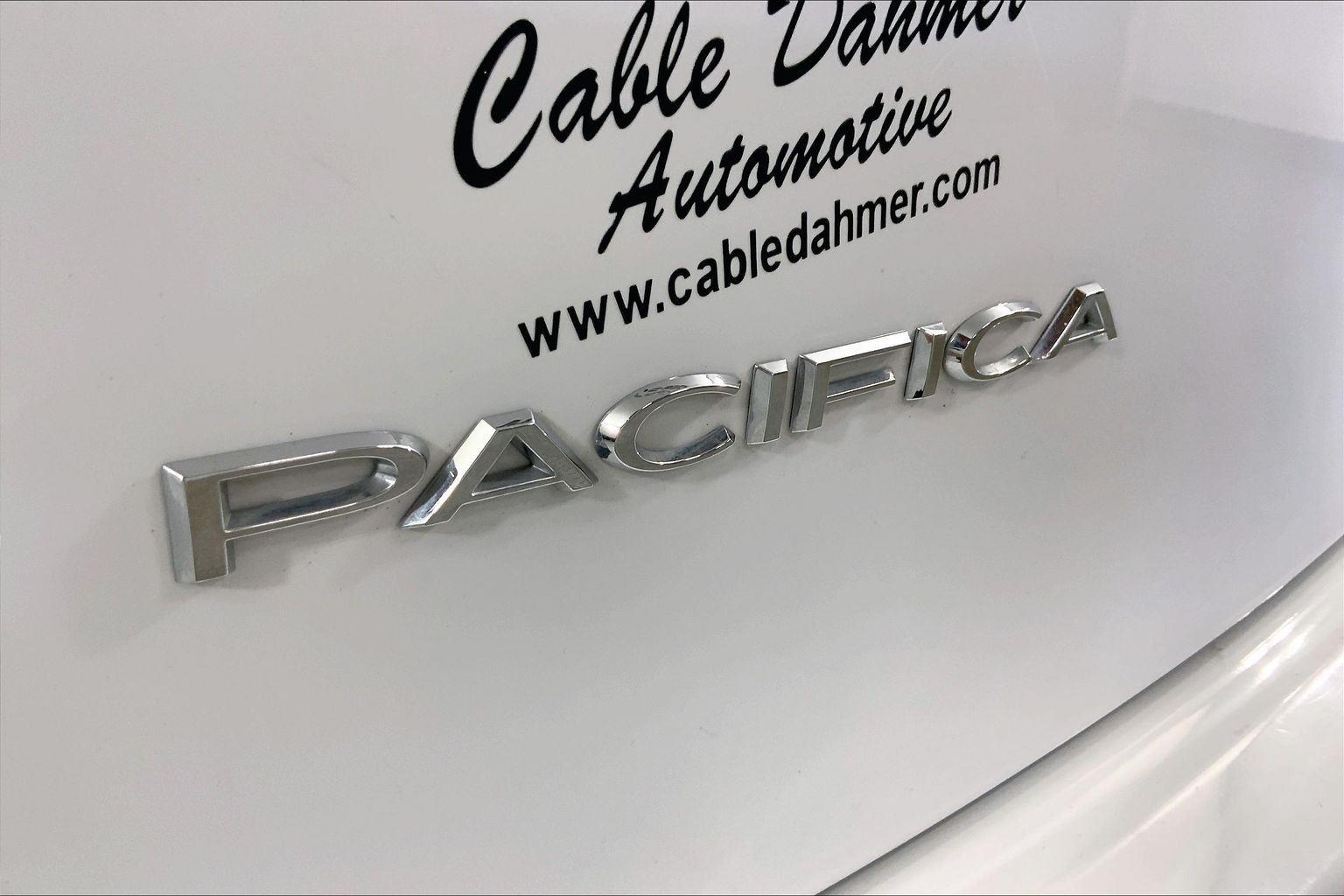 Used 2023 Chrysler Pacifica - photo 10