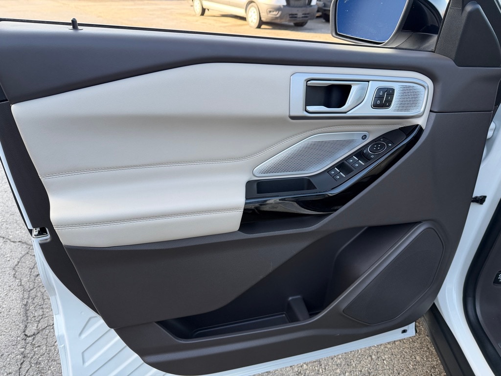 Used 2023 Ford Explorer - photo 12