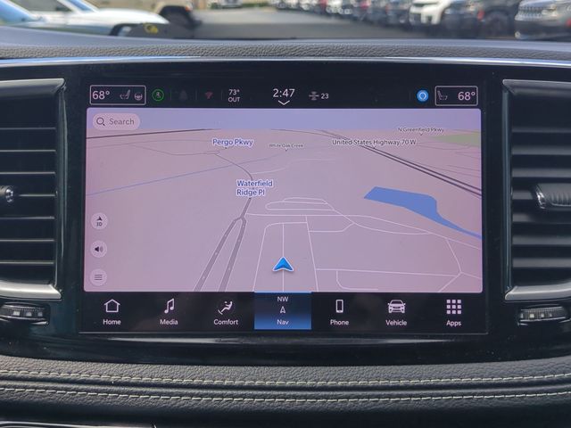 Used 2025 Chrysler Pacifica - photo 18