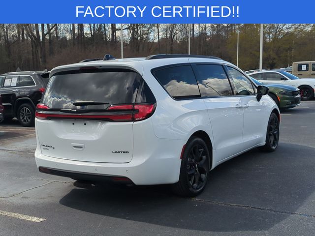 Used 2025 Chrysler Pacifica - photo 7