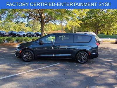 2023 Chrysler Pacifica FWD Minivan for sale #GAJ12392 - photo 2