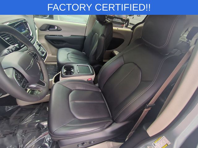 Used 2023 Chrysler Pacifica - photo 18