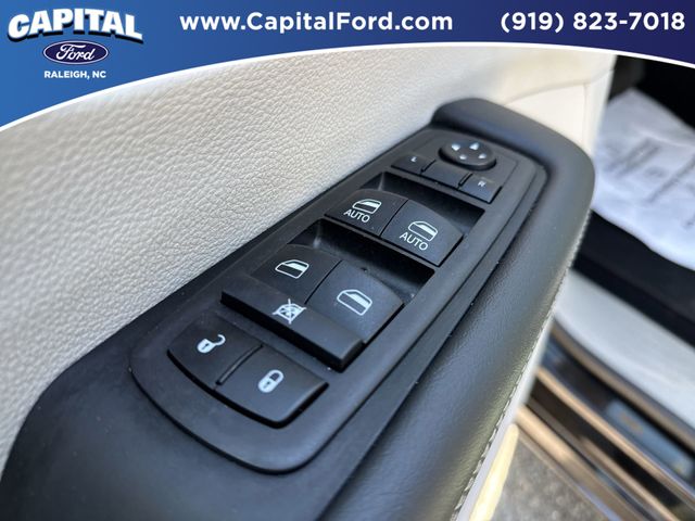 Used 2024 Chrysler Pacifica - photo 21