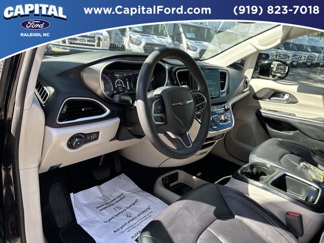 Used 2024 Chrysler Pacifica - photo 22