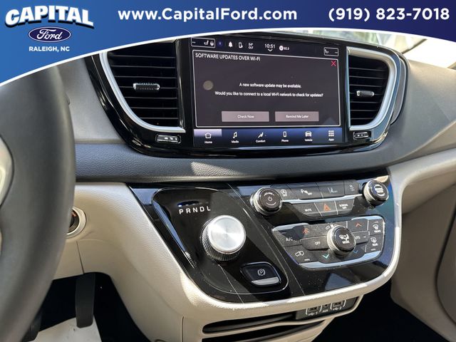 Used 2024 Chrysler Pacifica - photo 27