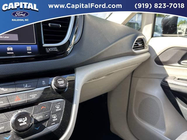 Used 2024 Chrysler Pacifica - photo 28