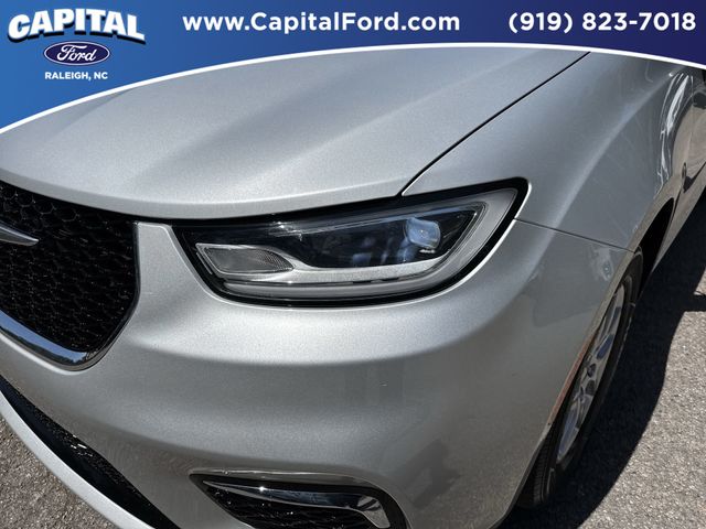 Used 2024 Chrysler Pacifica - photo 13