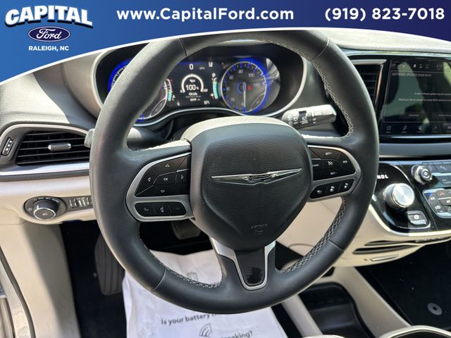 Used 2024 Chrysler Pacifica - photo 25