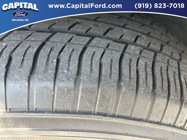 Used 2024 Chrysler Pacifica - photo 2