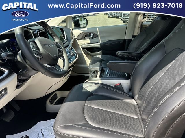 Used 2024 Chrysler Pacifica - photo 8