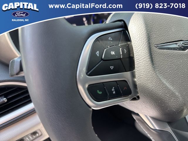 Used 2024 Chrysler Pacifica - photo 11