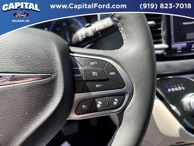 Used 2024 Chrysler Pacifica - photo 12