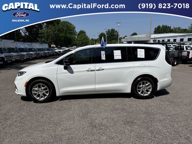 Used 2024 Chrysler Pacifica - photo 23