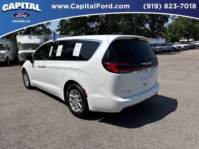 Used 2024 Chrysler Pacifica - photo 24