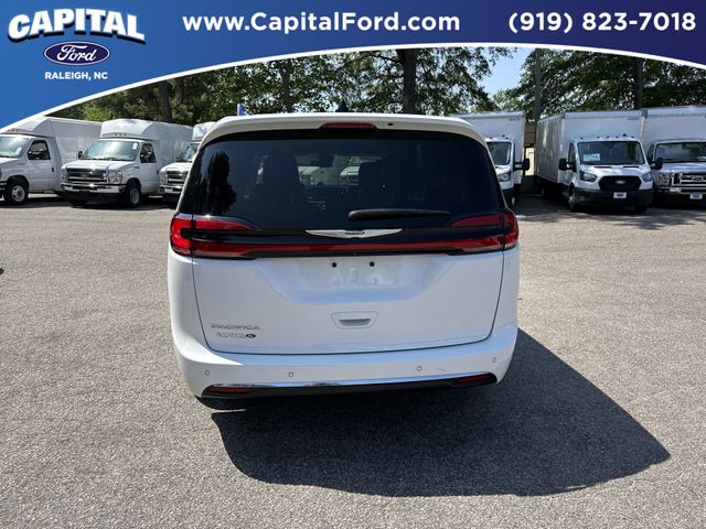 Used 2024 Chrysler Pacifica - photo 25