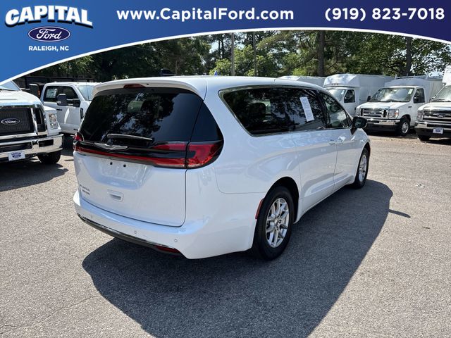 Used 2024 Chrysler Pacifica - photo 26