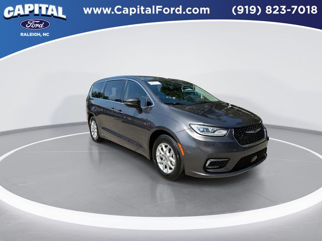 Used 2023 Chrysler Pacifica - photo 27