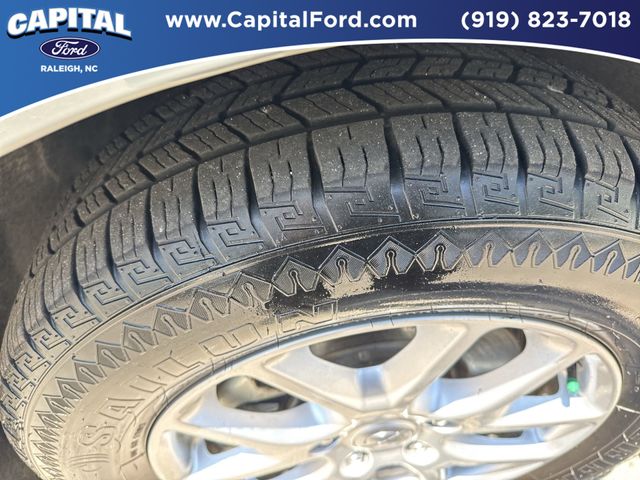 Used 2023 Chrysler Pacifica - photo 2