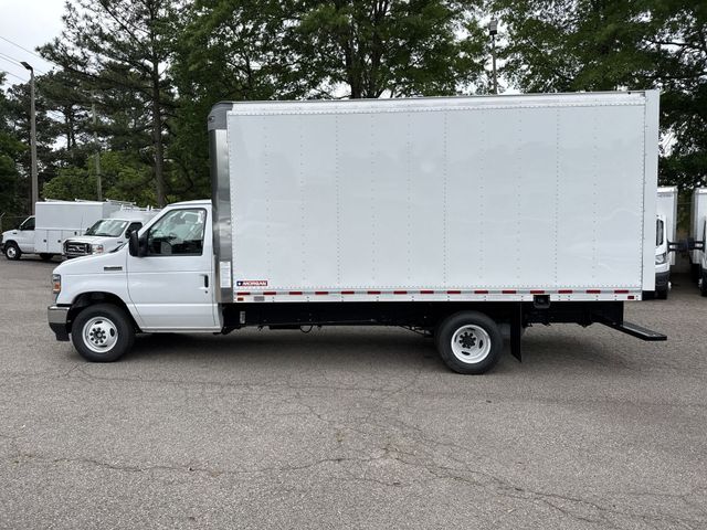 New 2027 Ford E-350 - photo 8