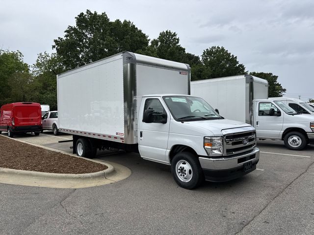 New 2027 Ford E-350 - photo 6