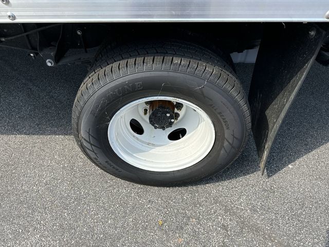 New 2024 Ford E-350 - photo 15