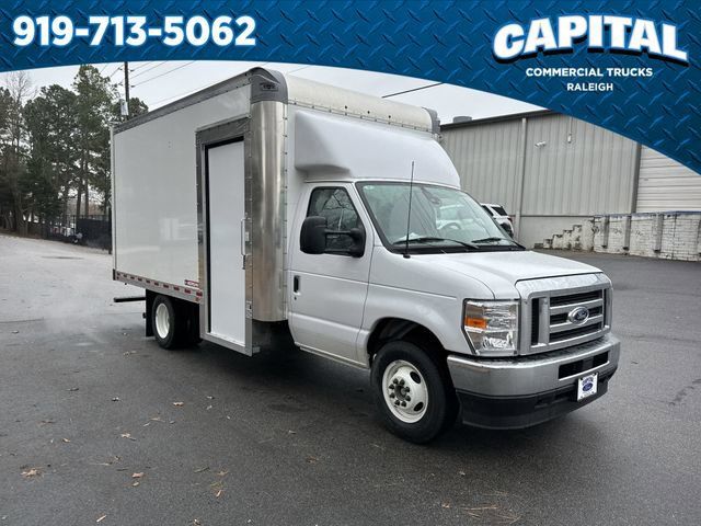 New 2025 Ford E-350 - photo 7