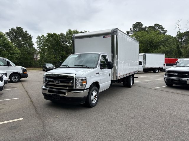 New 2027 Ford E-350 - photo 1