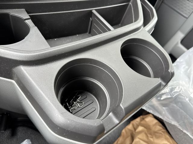 New 2027 Ford E-350 - photo 32