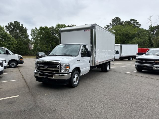 New 2027 Ford E-350 - photo 8