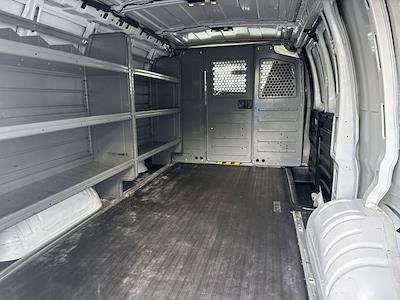 Used 2022 Chevrolet Express 2500 - photo 1