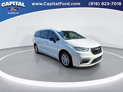 2025 Chrysler Pacifica FWD Minivan for sale #PB63741 - photo 2