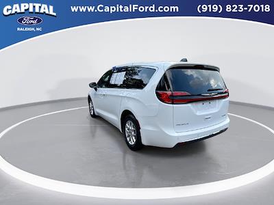 2025 Chrysler Pacifica FWD Minivan for sale #PB63774 - photo 2
