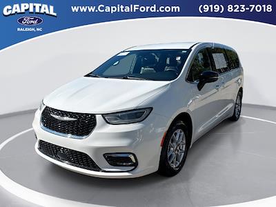 2025 Chrysler Pacifica FWD Minivan for sale #PB63777 - photo 1