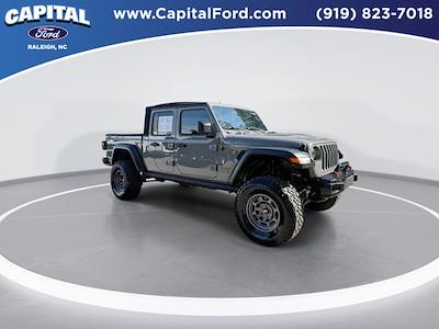Used 2021 Jeep Gladiator - photo 2