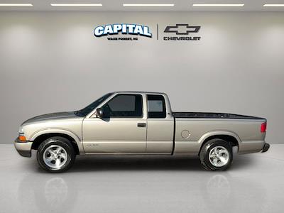 Used 2003 Chevrolet S-10 - photo 1
